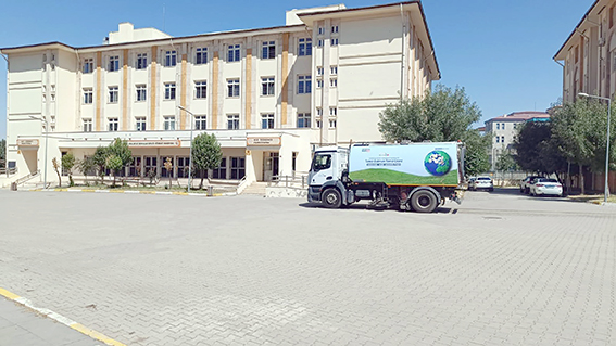 OKULLARDA TEMİZLİK SEFERBERLİĞİ BAŞLADI