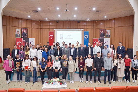 BATÜ’DE ‘İYİ YÖNETİŞİM, KALİTELİ YAŞAM’ KONFERANSI DÜZENLENDİ