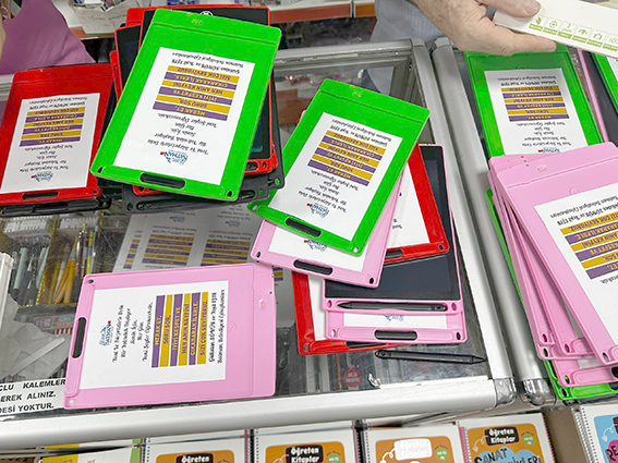 BELEDİYEDEN 1000 ÖĞRENCİYE KIRTASİYE YARDIMI