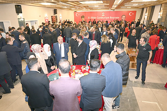 29 EKİM RESEPSİYONUNA YOĞUN KATILIM