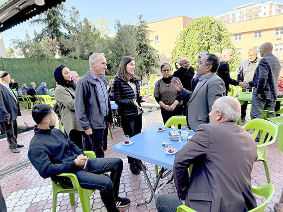 EŞ BAŞKANLARDAN HASTALARA MORAL ZİYARETİ