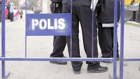 EYLEMLER YASAKLANDI!