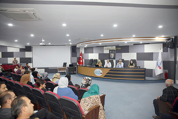 HALK TOPLANTISINDA VATANDAŞLARI DİNLEDİ