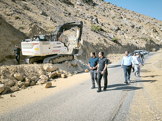 KÖY YOLU GENİŞLETME ÇALIŞMALARI BAŞLADI