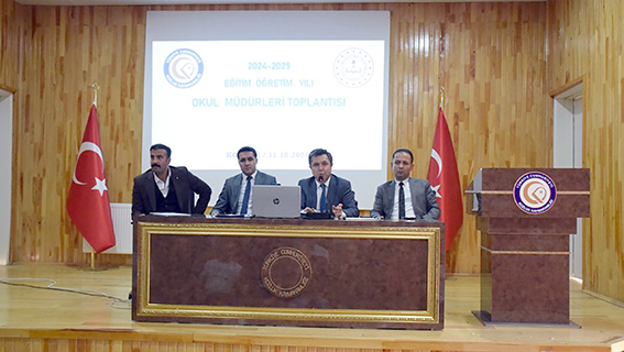 KOZLUK’TA OKUL MÜDÜRLERİ TOPLANTISI GERÇEKLEŞTİ