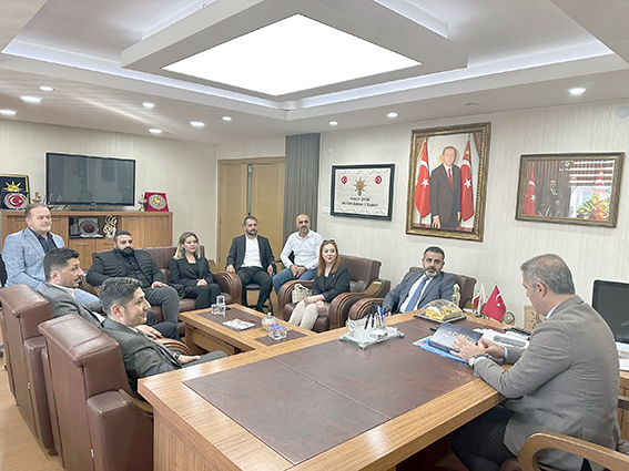 MHP’DEN AK PARTİ’YE HAYIRLI OLSUN ZİYARETİ