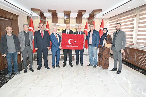 BATMAN SİİRTLİLER DERNEĞİNDEN VALİ CANALP’A ZİYARET