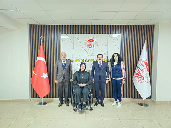 TÜRKİYE ŞAMPİYONUNDAN KAYMAKAM YILMAZ’A ZİYARET