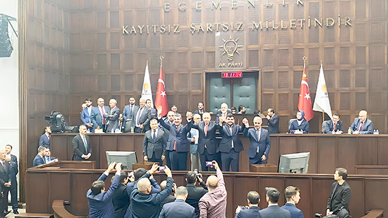 3 BELEDİYE BAŞKANI AK PARTİ’YE KATILDI