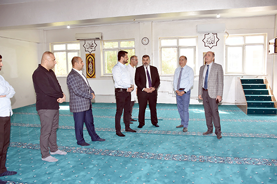 ÖZEL İDAREDEN LİSE MESCİDİNE HALI DESTEĞİ