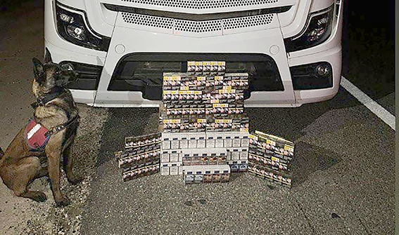 7 ARAÇTAN ONLARCA KAÇAK ÜRÜNLER ELE GEÇİRİLDİ