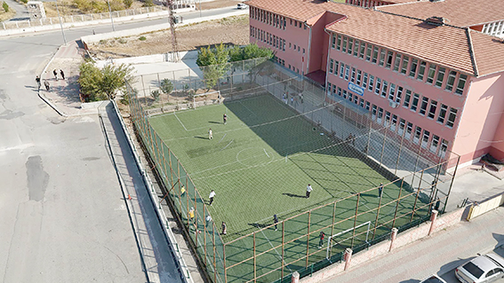 7 YENİ HALI SAHA ÖĞRENCİLERİN KULLANIMINA AÇILDI