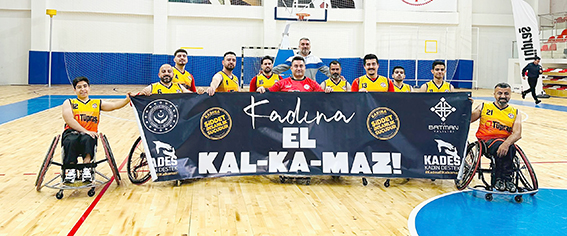 “KADINA ŞİDDETE HAYIR”