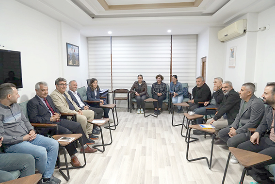 EŞ BAŞKANLARDAN EĞİTİM SEN’E ZİYARET