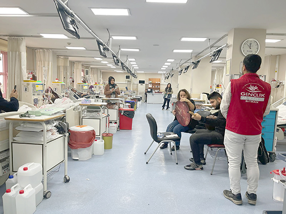 GENÇLİKTEN DİYALİZ HASTALARINA ÖZEL KONSER