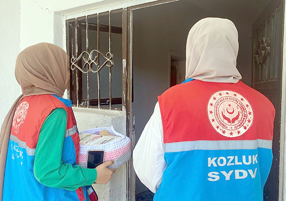 İHTİYAÇ SAHİBİ AİLELERE BEBEK SETİ DAĞITILDI