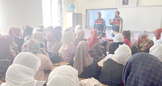 KOZLUK’TA EĞİTİM SEMİNERİ DÜZENLENDİ