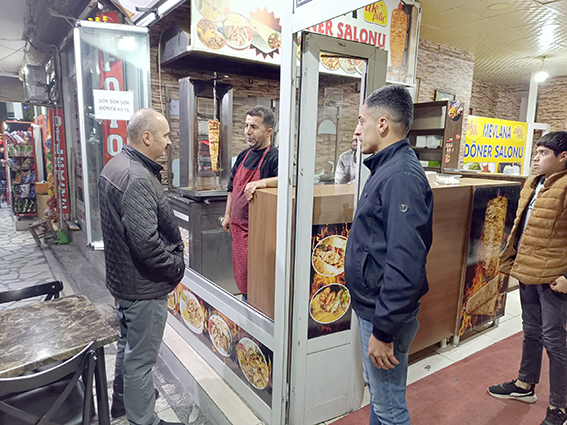 VALİ CANALP’TEN ESNAF ZİYARETİ