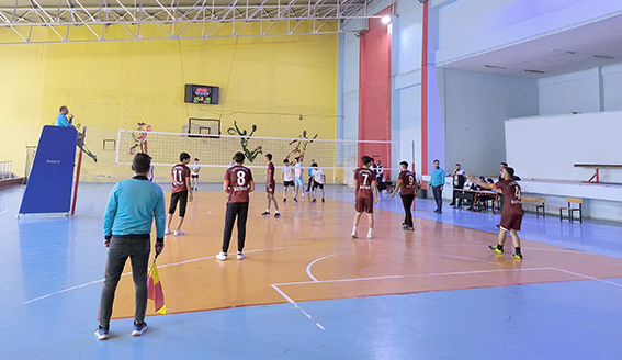 VOLEYBOLDA GENÇ ERKEKLER HEYECANI BAŞLADI