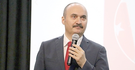 “ATATÜRK HAYATINI ÜLKESİNE VE MİLLETİNE ADAMIŞTIR”