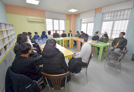 FEN LİSESİ ÖĞRENCİLERİ OKUMA NOKTASINDAYDI