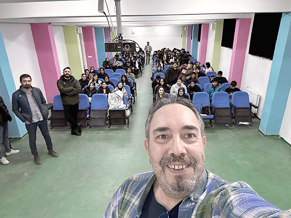 LİSE ÖĞRENCİLERİNE YÖNELİK YAZARLIK EĞİTİMİ