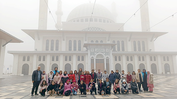 ÖĞRENCİLER, NECAT NASIROĞLU KÜLLİYESİNİ ZİYARET ETTİ