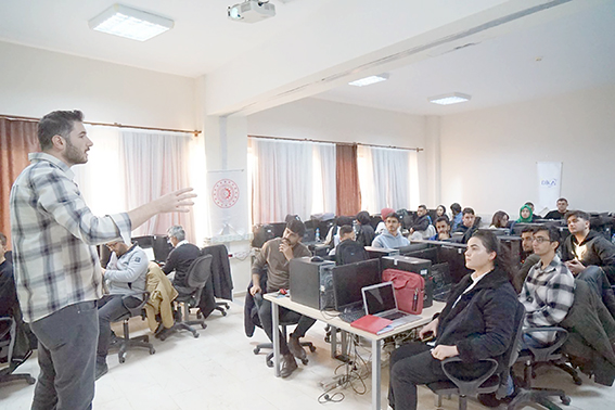 40 ÖĞRENCİYE SİBER GÜVENLİK EĞİTİMİ