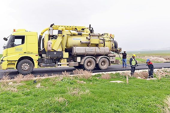ÖZEL İDARE’DEN TEMİZLİĞE YOĞUN MESAİ