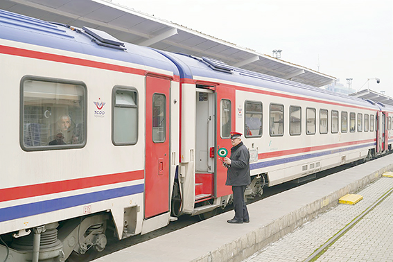 RAYBÜS SEFERLERİ ARTIRILDI