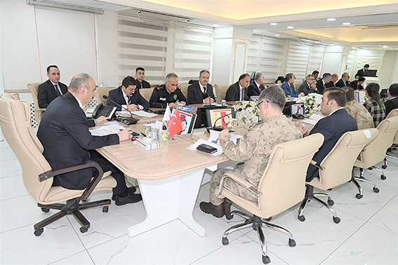 VALİ CANALP “GÜÇLÜ AİLE SAĞLIKLI TOPLUMUN TEMELİDİR”