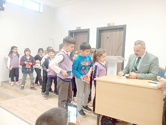 YAZAR ÖZMEN, BESNİ’DE İYİLİK YOLCULARINI ANLATTI