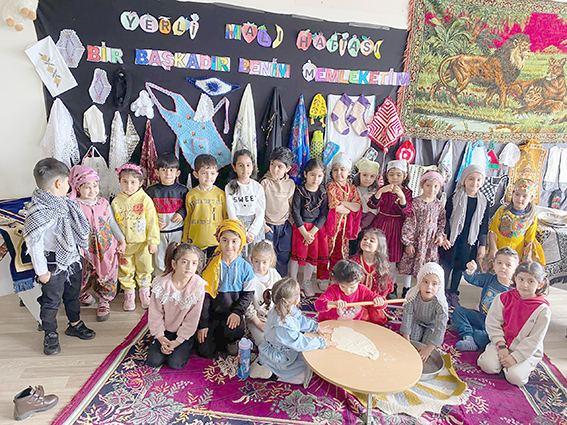 YERLİ MALI HAFTASINDA ÇİĞKÖFTE YAPIP EKMEK AÇTILAR