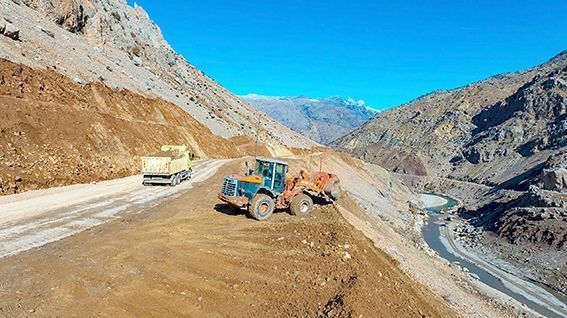 YOL GENİŞLETME ÇALIŞMALARI TAMAMLANDI