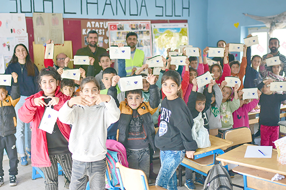 45 ÇOCUĞA KIŞLIK AYAKKABI