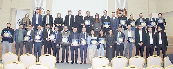 BARO’DAN ÖNCEKİ DÖNEM KURUL ÜYELERİNE PLAKET TAKDİMİ