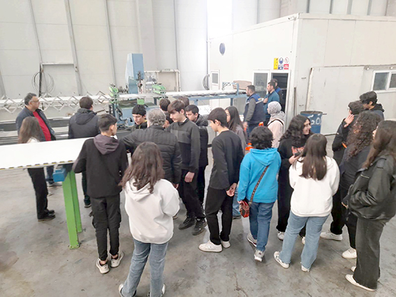 DENEYAP ÖĞRENCİLERİ OSB’DEKİ FABRİKALARI GEZDİ