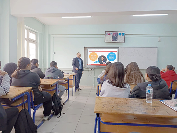 GİRİŞİMCİLİK KONULU SUNUMLAR DÜZENLENDİ