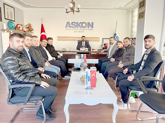 HÜR GENÇLİK’TEN GENÇ İŞ ADAMLARI DERNEKLERİNE ZİYARET