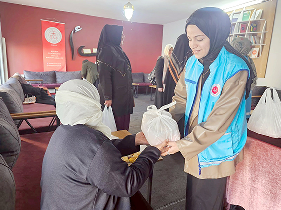 HAYIRSEVERDEN ANLAMLI BAĞIŞ