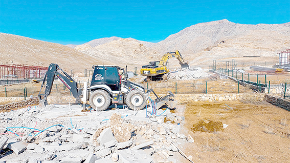 KAÇAK VİLLALAR YIKILDI