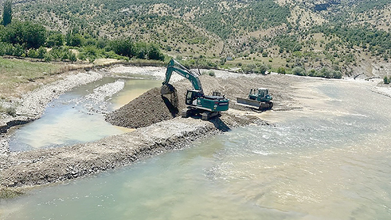 İÇME SUYU SORUNU ÇÖZÜLÜYOR