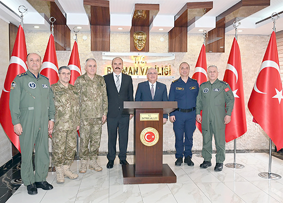 MİLLÎ SAVUNMA BAKANI BATMANDAYDI