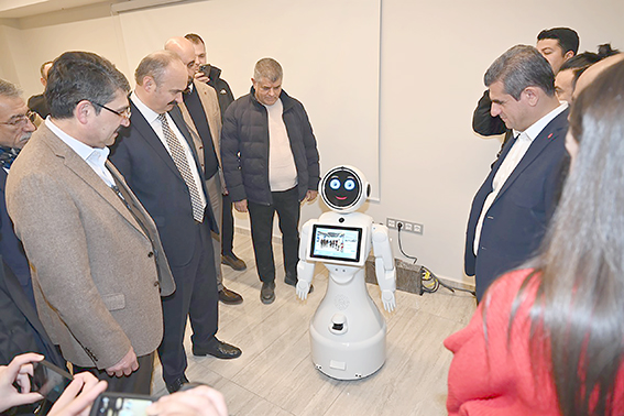 NECAT NASIROĞLU VAKFI’NDAN ROBOT EĞİTİMİ