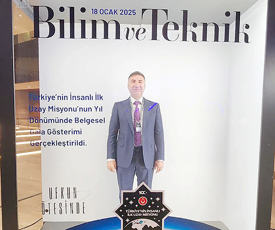 REKTÖR DEMİR, GALA GÖSTERİMİNE KATILDI