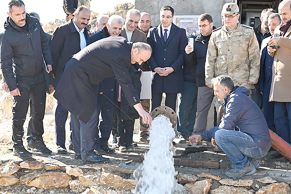VALİ CANALP, YAMANLAR’DA İÇME SUYU KUYULARINI İNCELEDİ