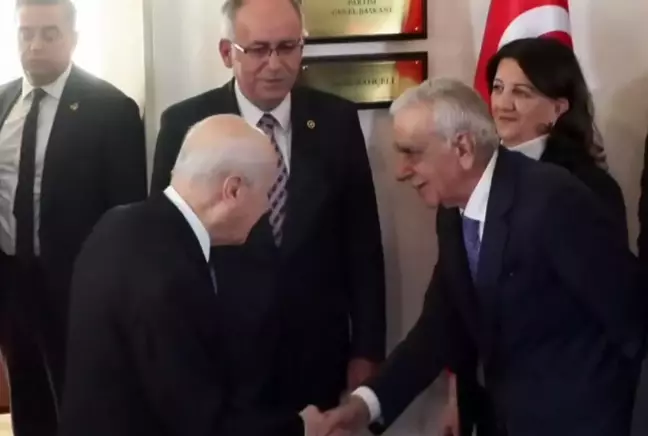 DEM PARTİ HEYETİ İLE BAHÇELİ ARASINDAKİ GÖRÜŞME BAŞLADI