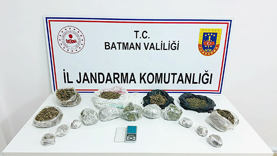 2500 GRAM ESRAR ELE GEÇİRİLDİ