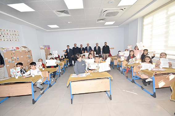 YARIYIL TATİLİ KARNE SEVİNCİYLE BAŞLADI