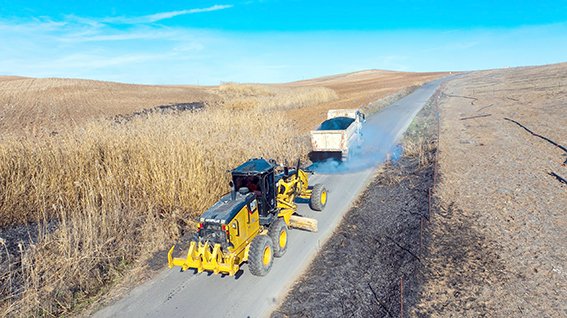 AKOBA’DA ASFALT YAMA ÇALIŞMASI TAMAMLANDI